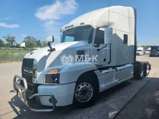 2022 MACK AN64T