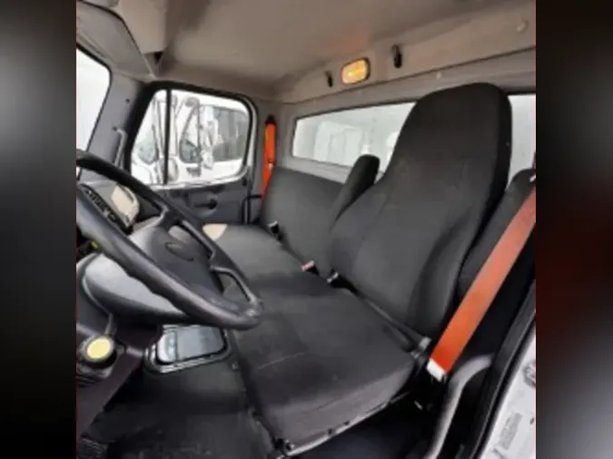 2020 FREIGHTLINER M2 106