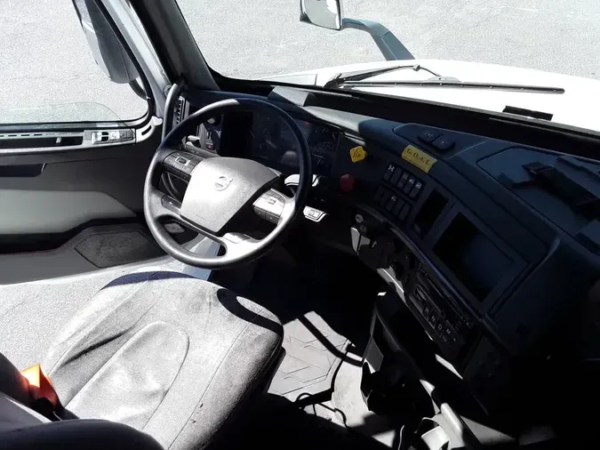 2019 VOLVO VNR64T-6402e6fafff7029c96a5675dfb15cf78937