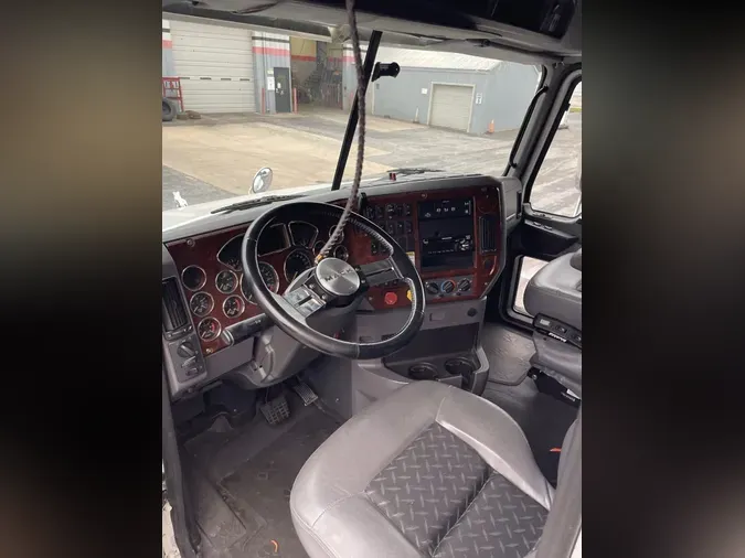 2017 MACK TRUCKS, INC. CXU603