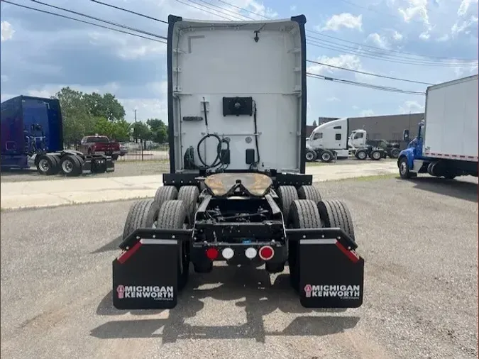 2022 Kenworth T680