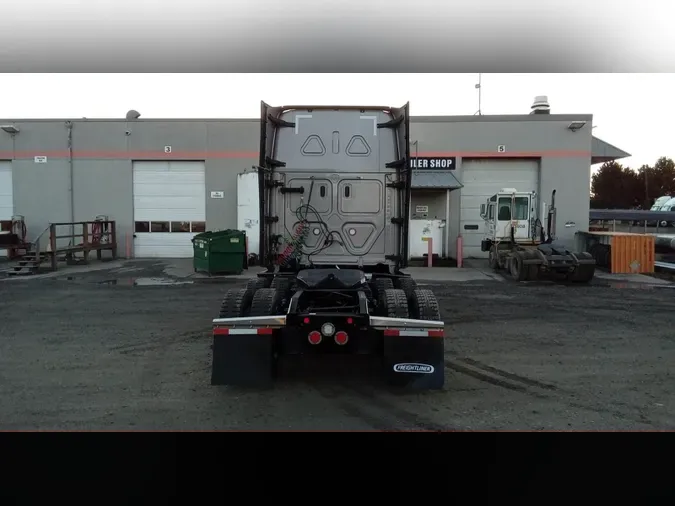 2024 Freightliner Cascadia 126