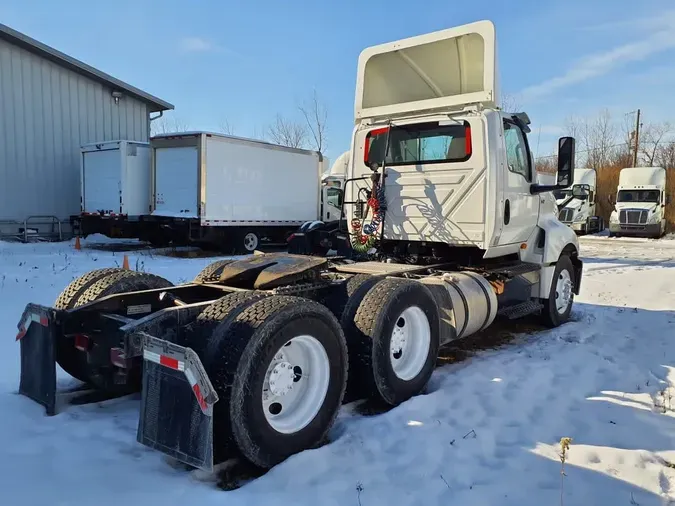2019 NAVISTAR INTERNATIONAL LT625 DAYCAB T/A