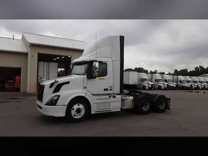 2018 Volvo VNL300
