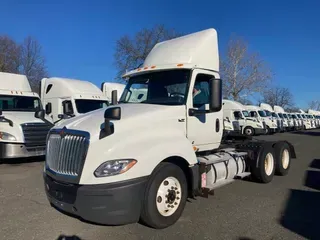 2019 NAVISTAR INTERNATIONAL LT625 DAYCAB T/A