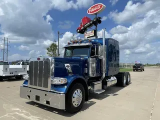 2023 Peterbilt 389