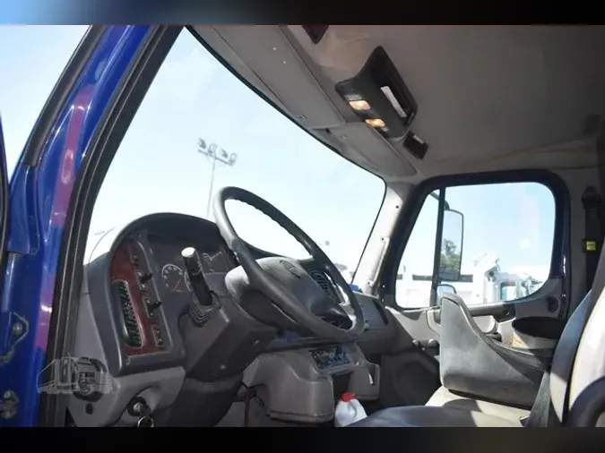 2015 FREIGHTLINER BUSINESS CLASS M2 106