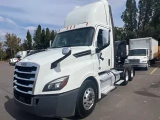 2020 FREIGHTLINER/MERCEDES NEW CASCADIA PX12664