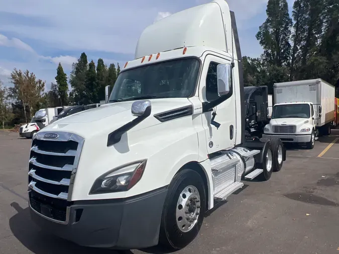 2020 FREIGHTLINER/MERCEDES NEW CASCADIA PX126642e858101701380e8dbc3d4bdd63623f0