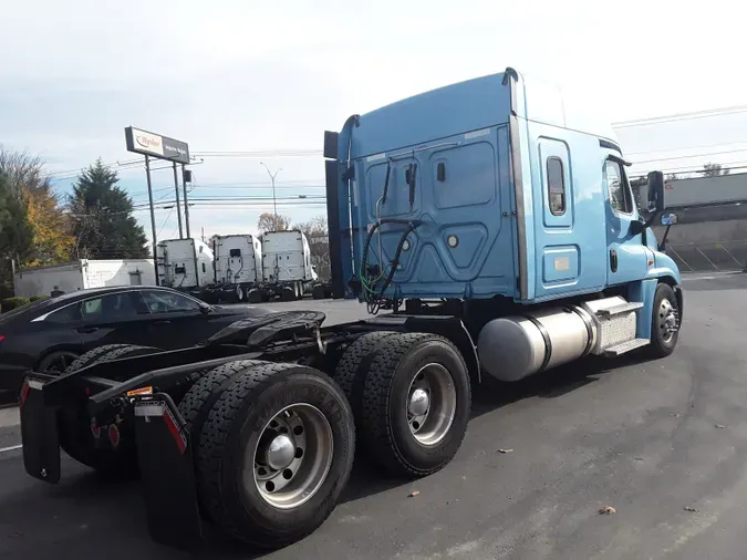 2020 FREIGHTLINER/MERCEDES CASCADIA 125