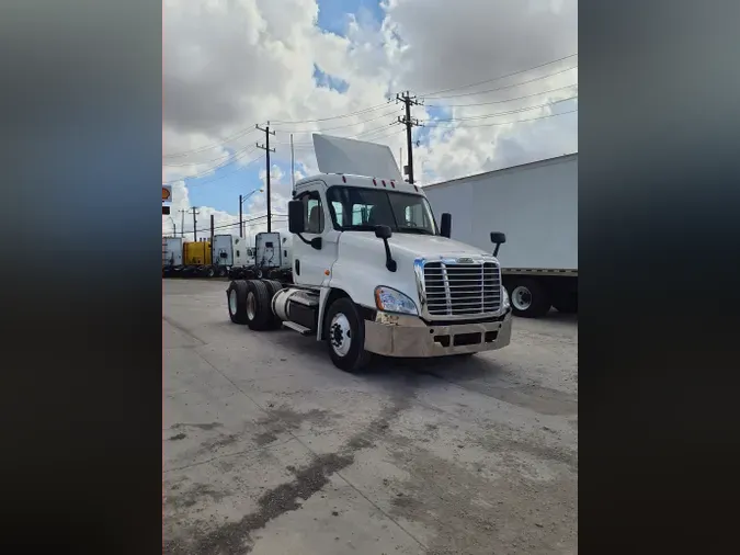 2018 FREIGHTLINER/MERCEDES CASCADIA 125