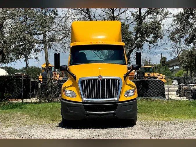 2019 INT LT625 6x4
