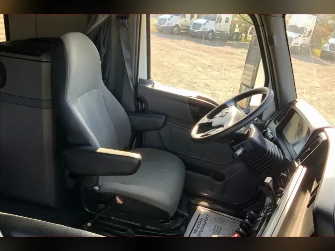 2023 INT LT625 6x4