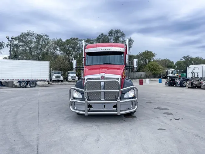 2022 KENWORTH T680