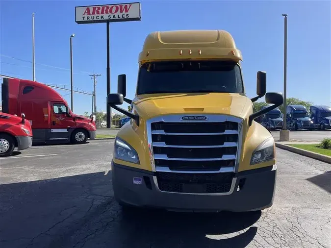 2020 FREIGHTLINER CA126