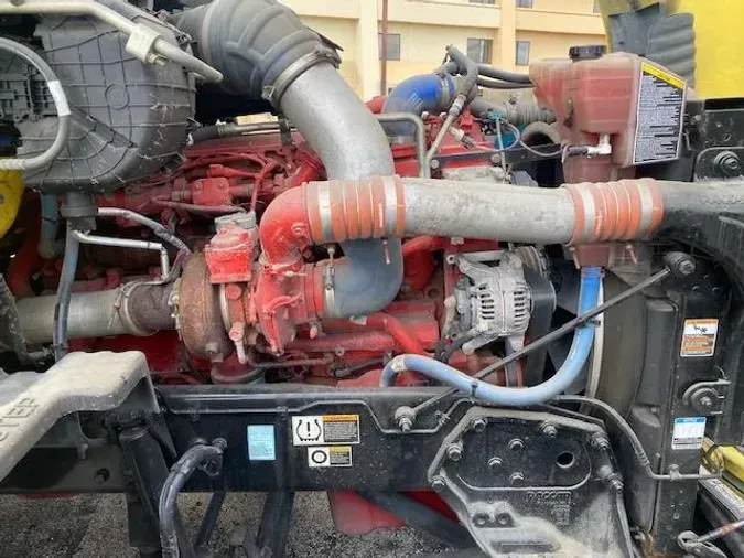 2021 Peterbilt 5792e8a92db5b88e95e3da81d13c8fe3ba8