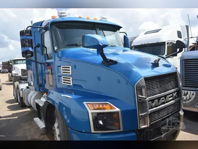2020 MACK ANTHEM 64T