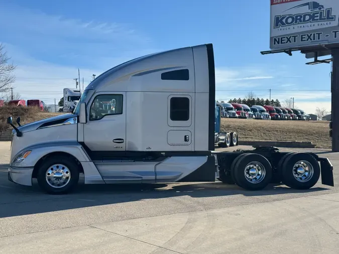 2023 KENWORTH T680