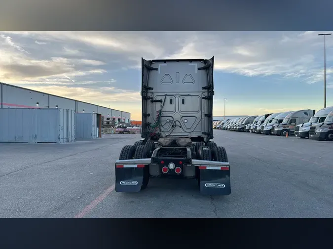 2024 Freightliner Cascadia 1262e8fee0730620115fa1a32fbc1d2a9fd