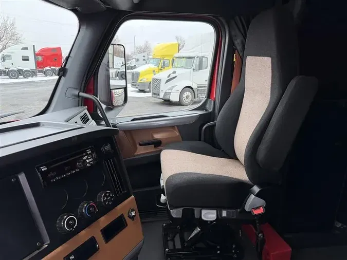 2019 FREIGHTLINER CASCADIA