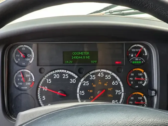 2019 FREIGHTLINER M2 106