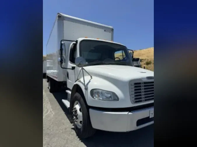 2016 FREIGHTLINER M2 106
