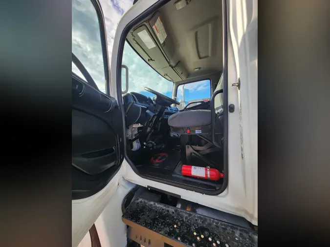 2019 Hino 268