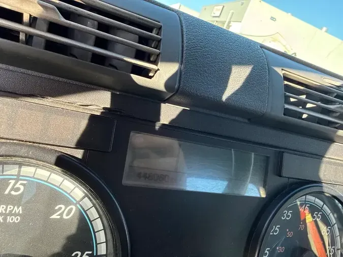 2017 FREIGHTLINER/MERCEDES CASCADIA 113