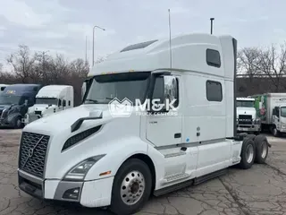 2020 VOLVO VNL64T860