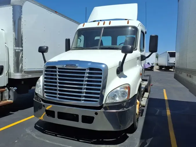 2019 FREIGHTLINER CASCADIA 125