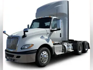 2020 International LT625