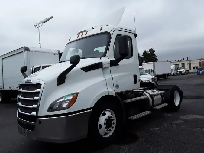 2019 FREIGHTLINER NEW CASCADIA 1162ea3cdeb3b9ee9d2ae18abeb4bc90374