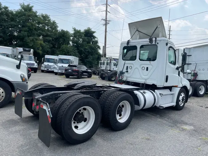 2020 FREIGHTLINER/MERCEDES NEW CASCADIA PX12664