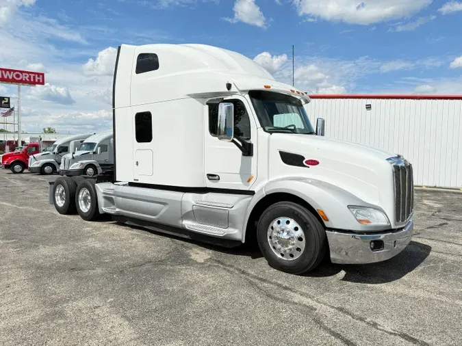 2022 Peterbilt 579