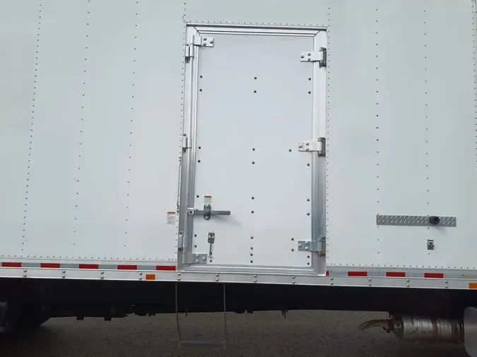 2019 FREIGHTLINER/MERCEDES M2 106