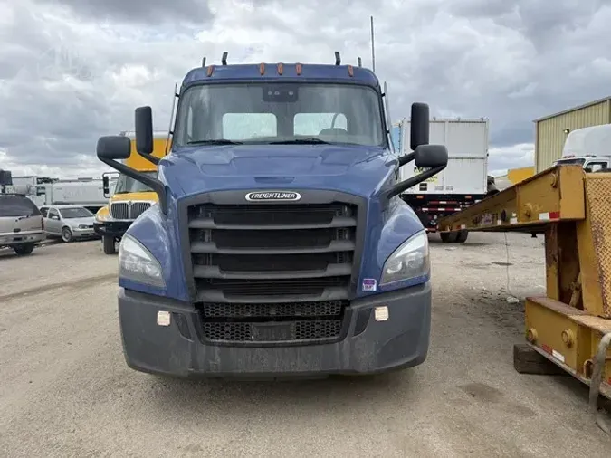 2021 FREIGHTLINER CASCADIA 116
