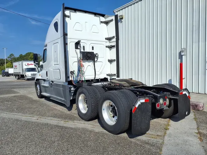 2019 FREIGHTLINER CASCADIA 125