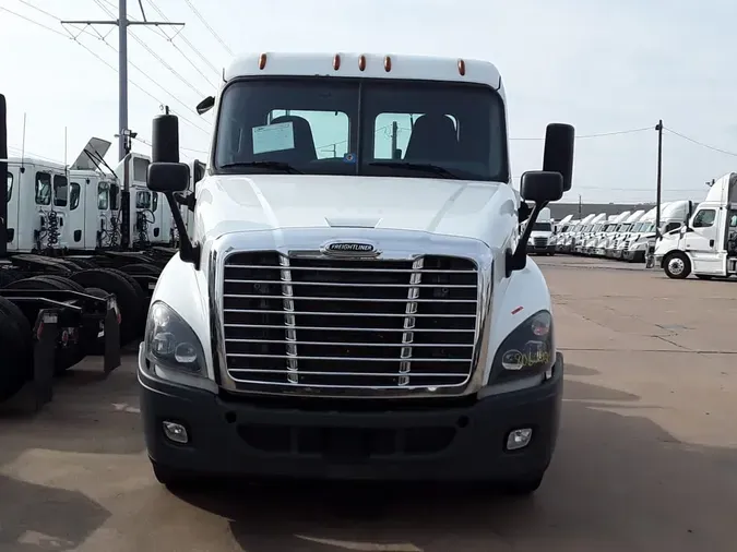 2019 FREIGHTLINER/MERCEDES CASCADIA 1252eb7d8944e6efe6bfd722e478228a92a
