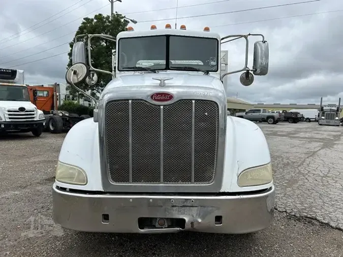 2010 PETERBILT 384
