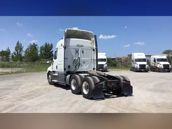 2020 Freightliner Cascadia 126