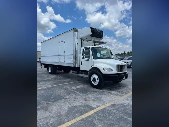 2017 Freightliner Business Class M2 106