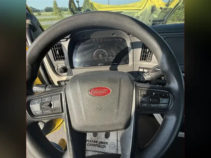 2023 PETERBILT 579