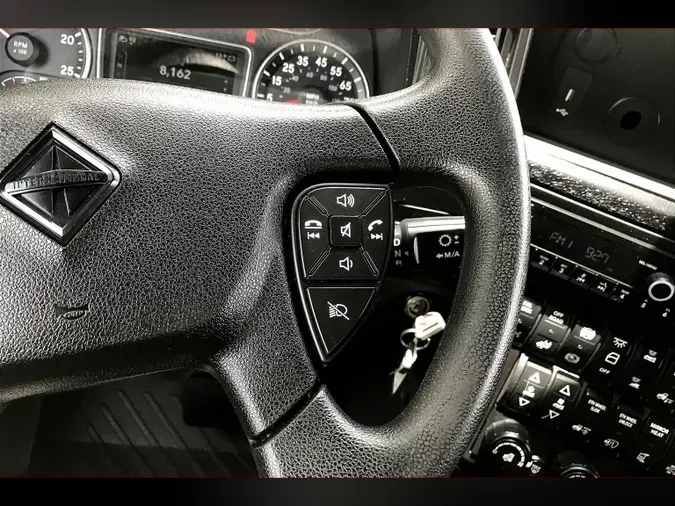 2022 INT LT625 6x4
