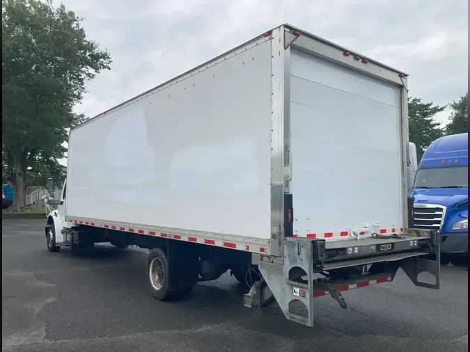 2018 FREIGHTLINER M2 106