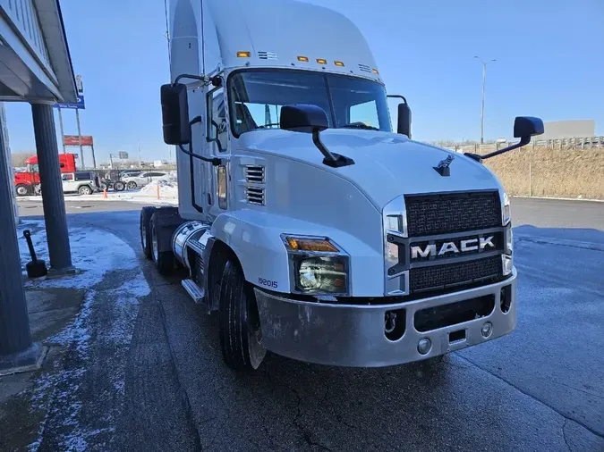 2019 MACK ANTHEM AN64T