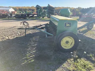 John Deere 8300