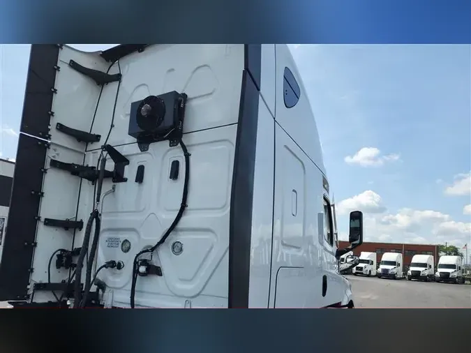 2022 FREIGHTLINER CA126