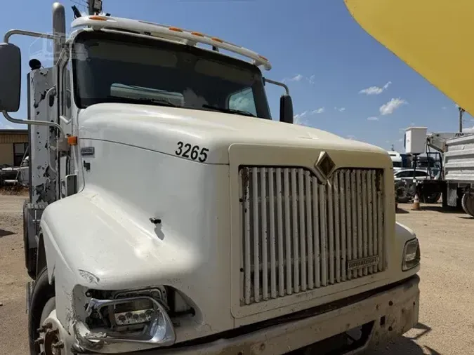 2000 INTERNATIONAL 9100