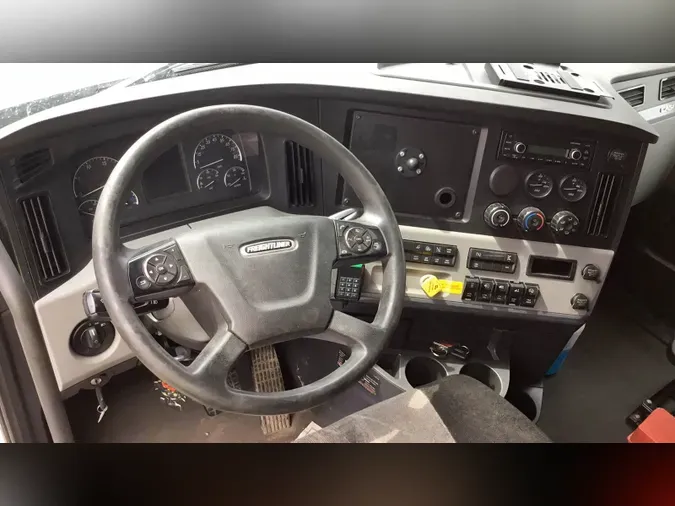 2021 Freightliner Cascadia 126