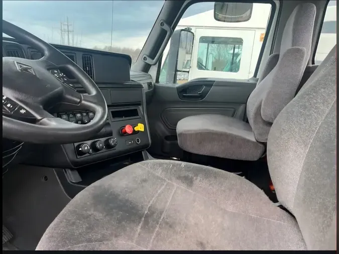 2020 NAVISTAR INTERNATIONAL LT625 DAYCAB T/A